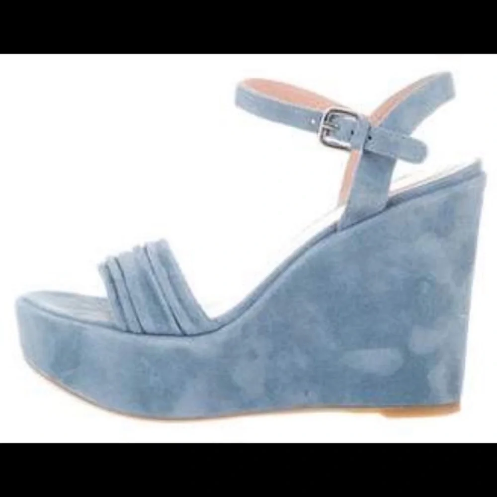 “STUART WEITZMAN” Suede Platform Wedge Sandal